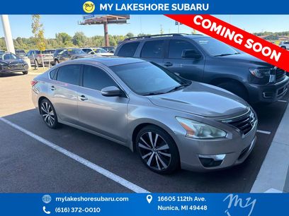 Used 2015 Nissan Altima 2.5 SL w/ Technology Package
