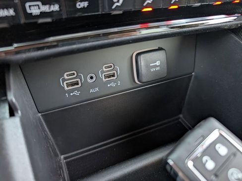 New 2025 Jeep Grand Cherokee Limited image 27