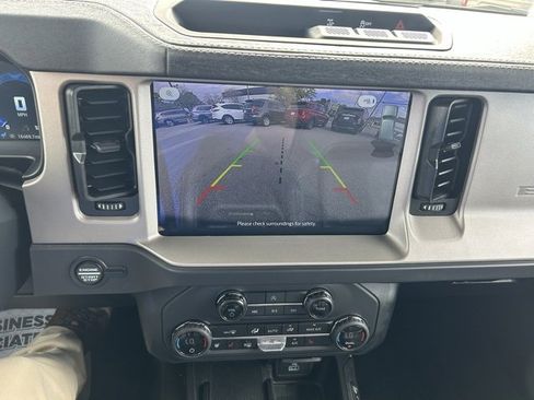 Certified 2025 Ford Bronco Outer Banks image 15