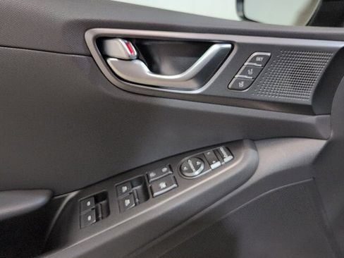 Used 2022 Hyundai Ioniq Limited image 19