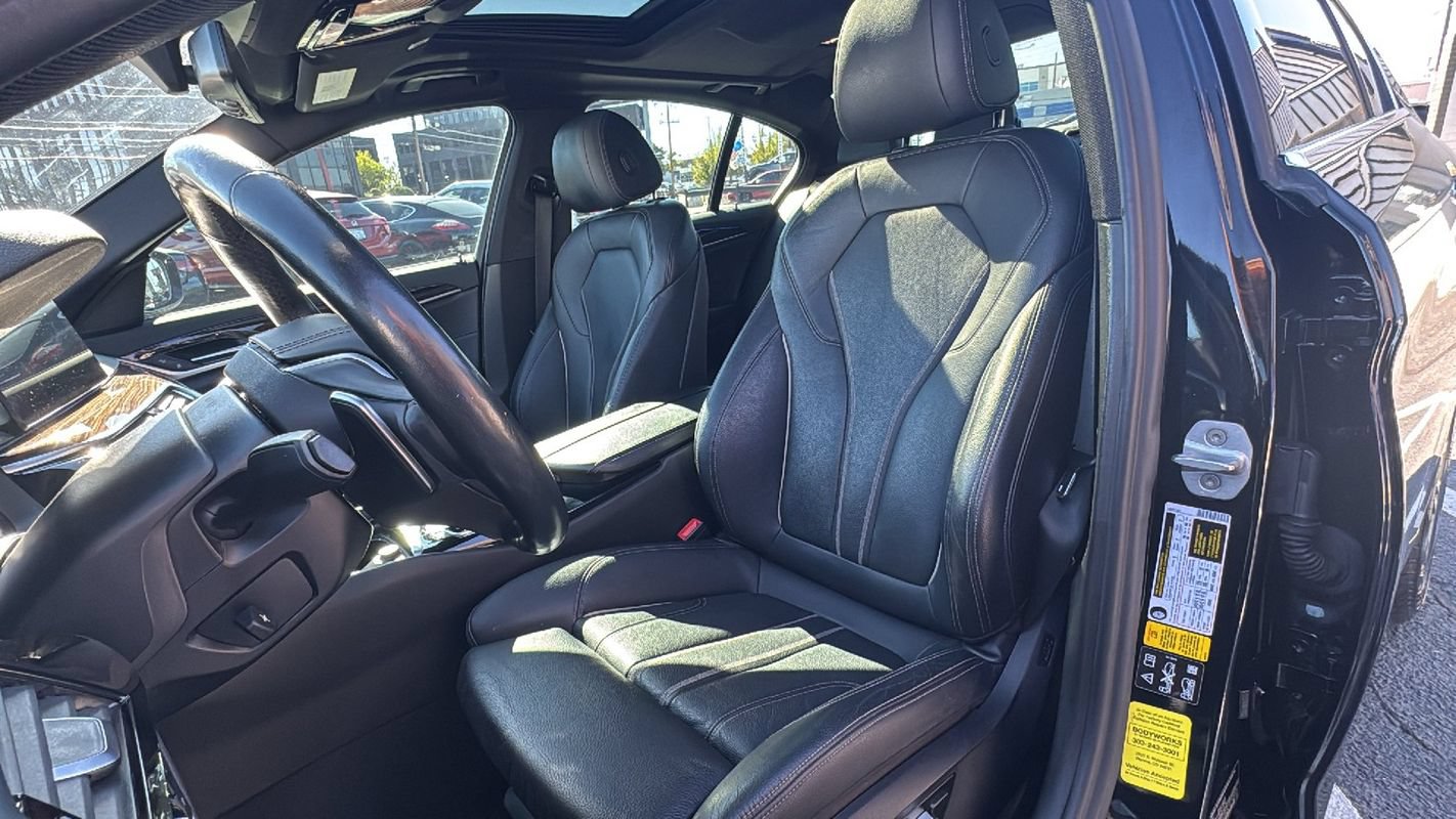Used 2018 BMW 530i xDrive AWD/4WD image 8