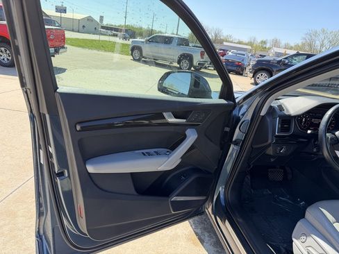 Used 2018 Audi Q5 2.0T Premium Plus w/ Premium Plus Package image 13