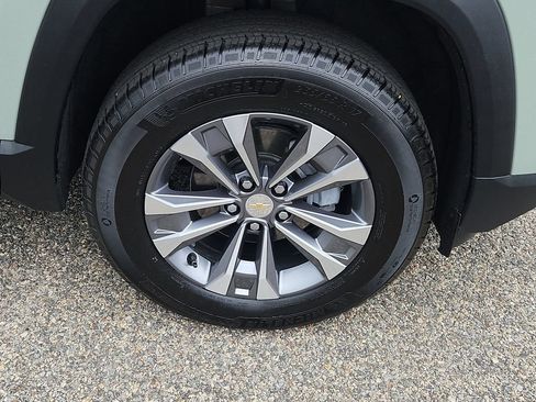 Used 2026 Chevrolet Equinox LT w/ Convenience Package II AWD/4WD image 10