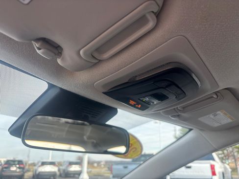 Used 2023 Toyota Corolla LE image 28