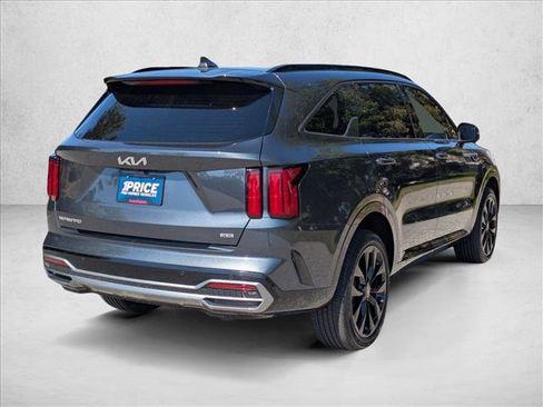 Used 2023 Kia Sorento SX AWD/4WD image 5