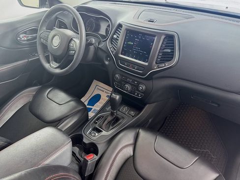 Used 2022 Jeep Cherokee Trailhawk w/ Sun, Sound & Nav Group AWD/4WD image 35