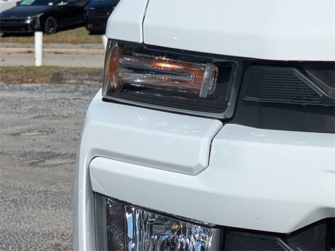 Used 2024 Chevrolet Silverado 2500 Custom w/ Custom Value Package image 11