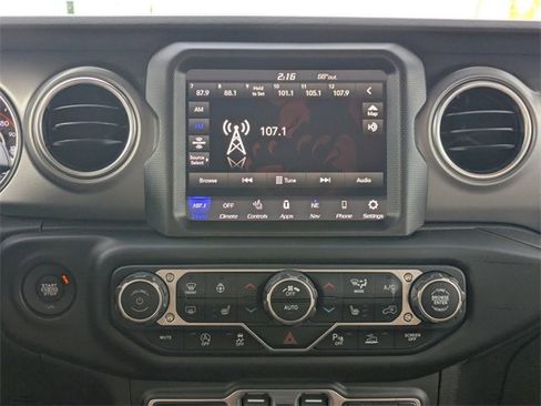 Used 2023 Jeep Wrangler Unlimited Rubicon w/ Steel Bumper Group image 21