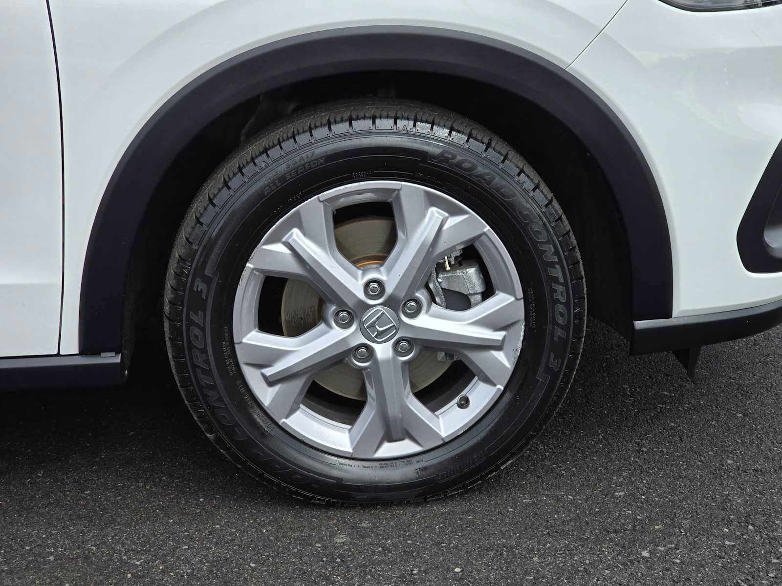 Used 2024 Honda HR-V LX image 9