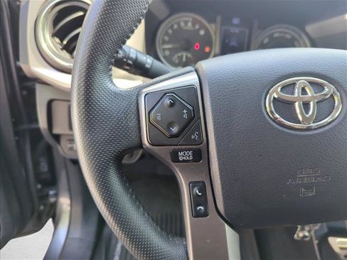 Used 2017 Toyota Tacoma SR5 w/ Tow Package RWD image 15