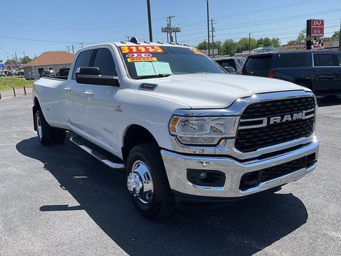 Used 2022 RAM 3500 Big Horn w/ Level C Equiment Group image 7