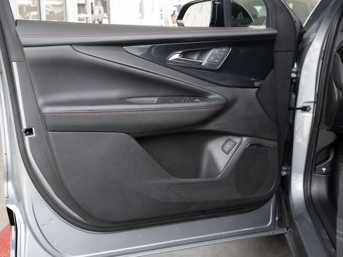 Used 2024 Chevrolet Blazer EV RS RWD image 18