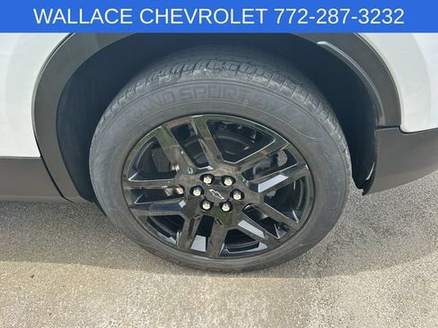Used 2022 Chevrolet Blazer LT w/ LPO, Black Accent Package FWD image 10