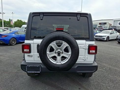 Used 2018 Jeep Wrangler Unlimited Sport S AWD/4WD image 7