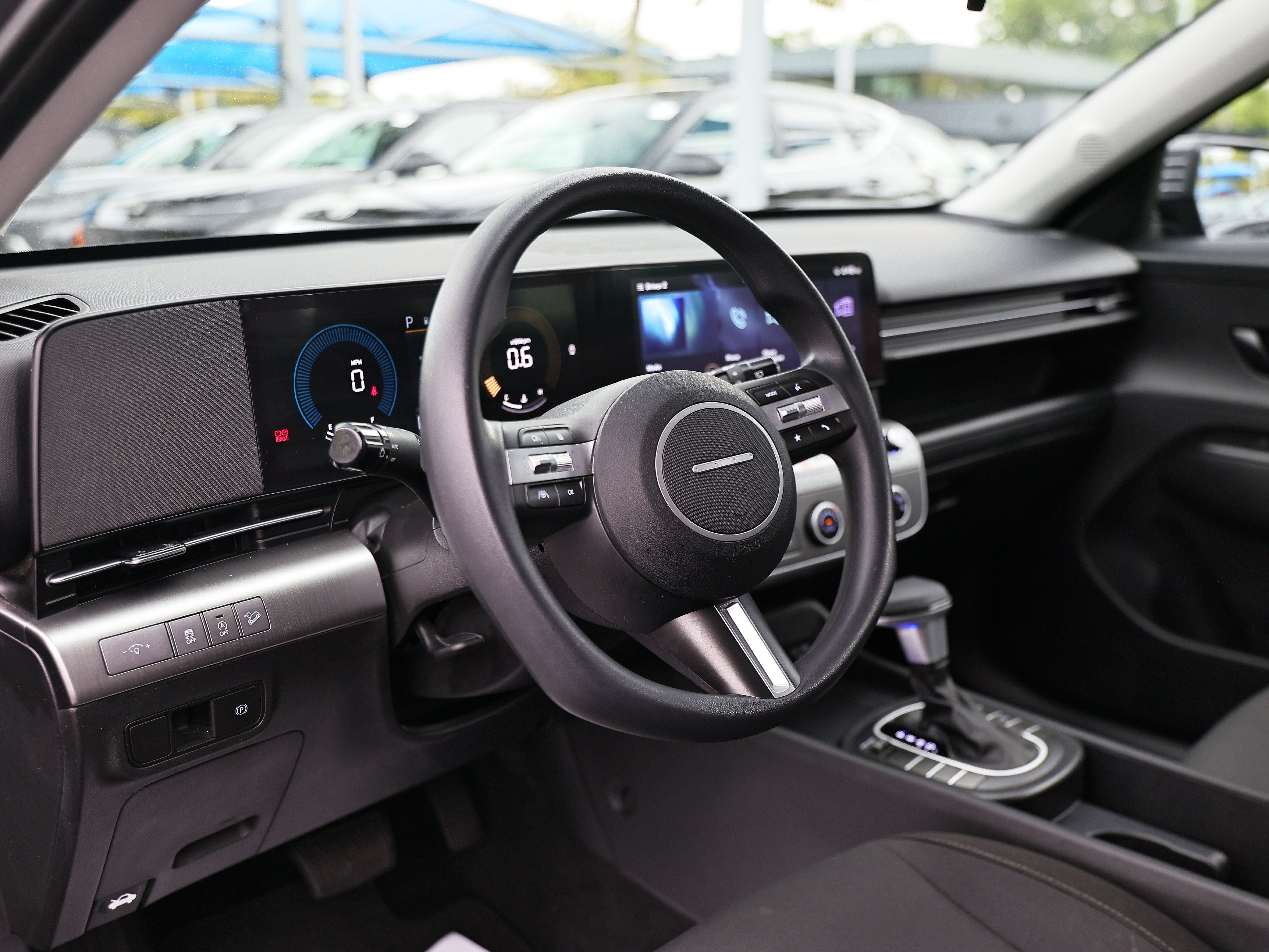 Used 2024 Hyundai Kona SE FWD image 17