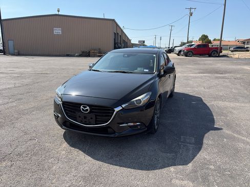 Used 2018 MAZDA MAZDA3 Grand Touring FWD image 2