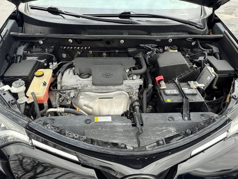 Used 2018 Toyota RAV4 XLE image 20
