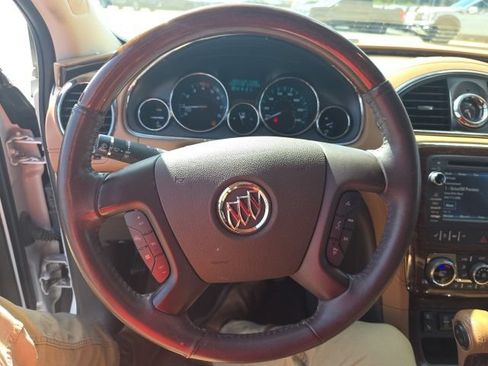 Used 2017 Buick Enclave Premium w/ Experience Buick Package FWD image 16