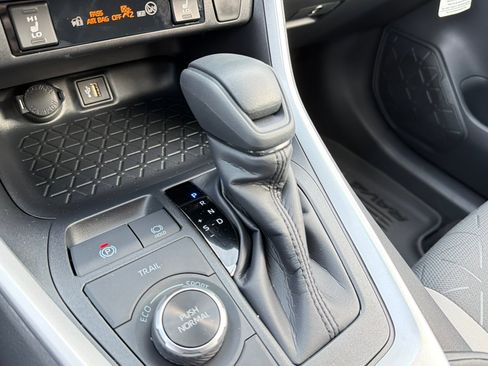New 2025 Toyota RAV4 XLE w/ Convenience Package image 19
