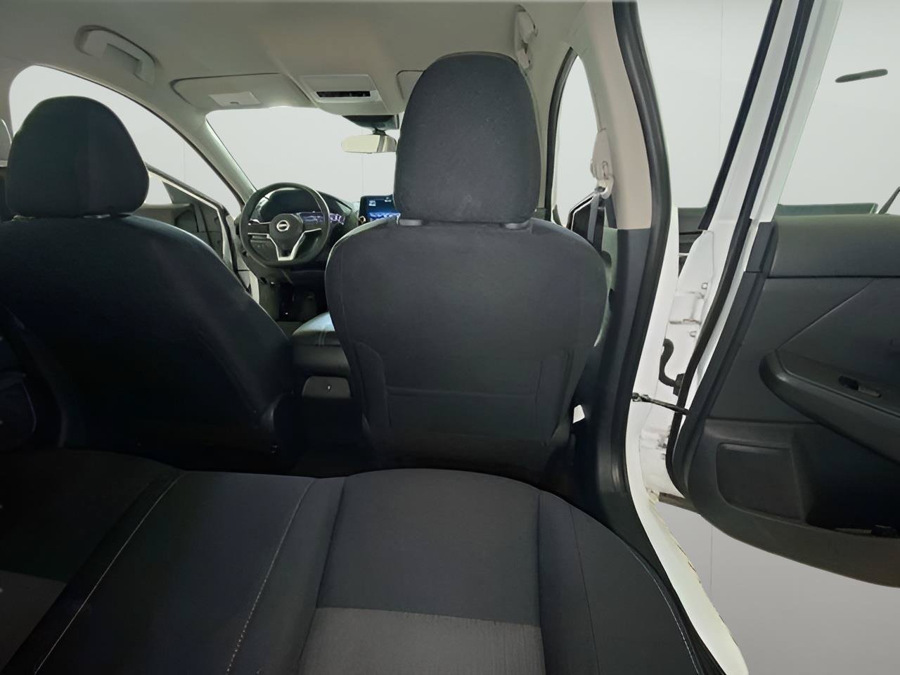 Used 2024 Nissan Sentra SV FWD image 41