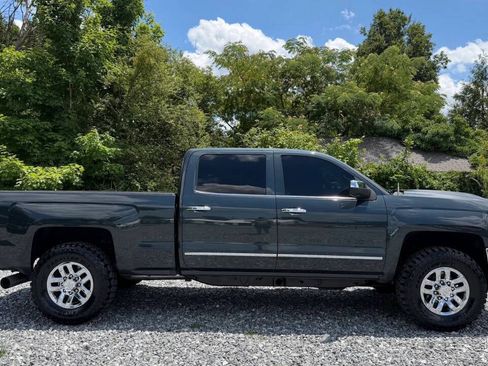 Used 2019 Chevrolet Silverado 2500 LTZ w/ Duramax Plus Package AWD/4WD image 9