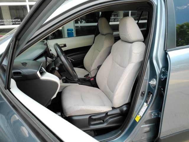Used 2022 Toyota Corolla Cross LE w/ Black Badges Package (TMS) AWD/4WD image 13
