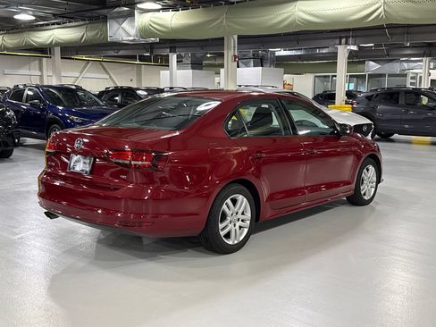 Used 2018 Volkswagen Jetta S FWD image 2