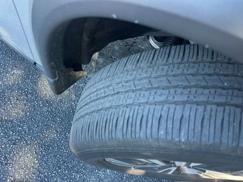 Used 2023 Nissan Rogue SV w/ SV Premium Package image 14