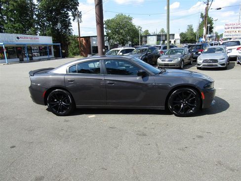 Used 2018 Dodge Charger SXT Plus w/ Blacktop Package RWD image 8