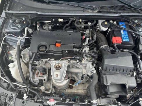 Used 2023 Honda Civic Sport image 2