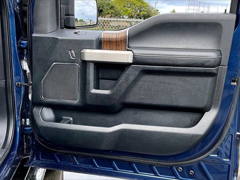 Used 2020 Ford F150 Lariat image 19