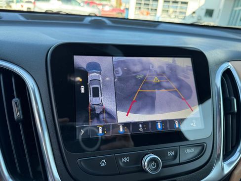 Used 2021 Chevrolet Equinox Premier image 34