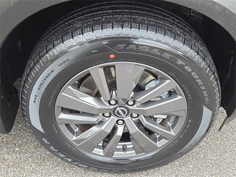 Used 2023 Nissan Pathfinder S image 9