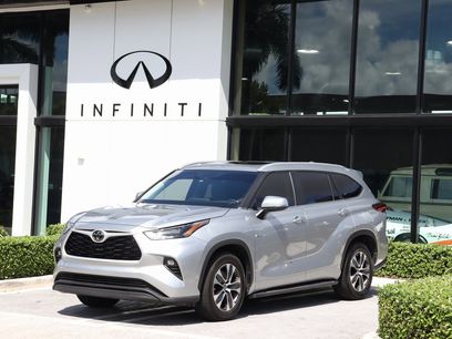 Used 2023 Toyota Highlander XLE