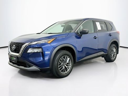 Used 2023 Nissan Rogue S AWD/4WD image 3