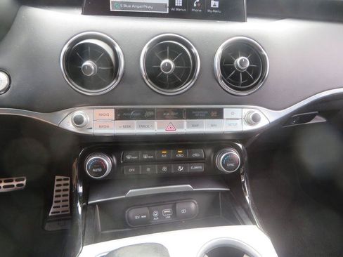 Used 2018 Kia Stinger GT2 RWD image 20