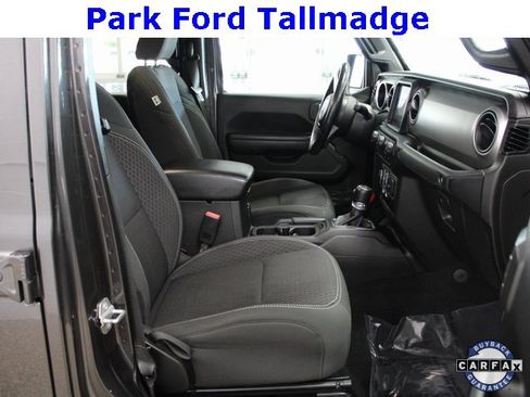 Used 2021 Jeep Gladiator Sport image 21