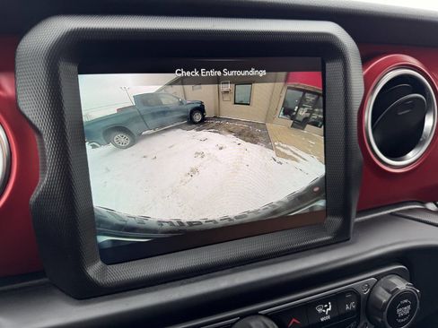 Used 2023 Jeep Wrangler Unlimited Rubicon w/ LED Lighting Group image 13