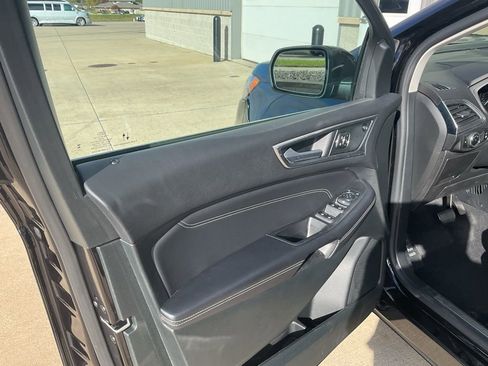 Used 2024 Ford Edge Titanium w/ Equipment Group 301A image 7