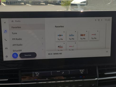 Certified 2025 Toyota Sienna XLE Woodland Edition AWD/4WD image 27