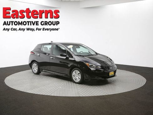Used 2024 Nissan Leaf S image 46