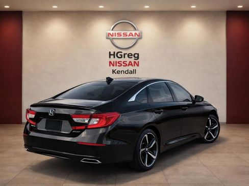 Used 2022 Honda Accord Sport image 4