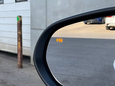 Used 2025 Buick Encore GX Preferred image 18