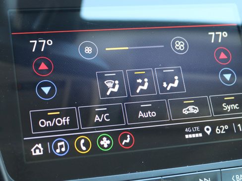 Used 2022 Chevrolet Malibu LT image 17