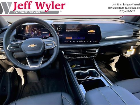 New 2026 Chevrolet Traverse LT w/ Driver Confidence Package FWD image 10