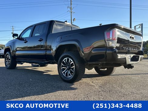 Used 2021 Toyota Tacoma TRD Sport image 3