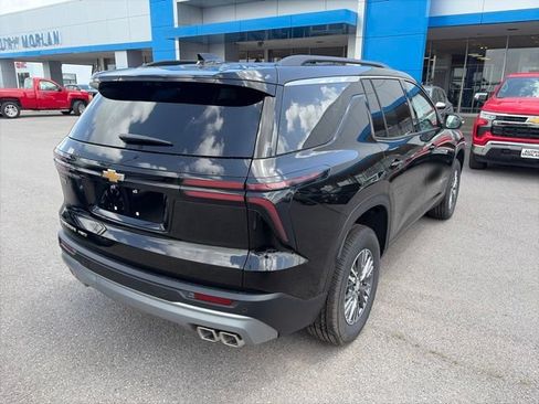 New 2026 Chevrolet Traverse LT w/ Driver Confidence Package AWD/4WD image 6