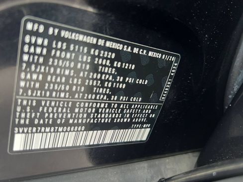 Used 2026 Volkswagen Tiguan SE AWD/4WD image 30