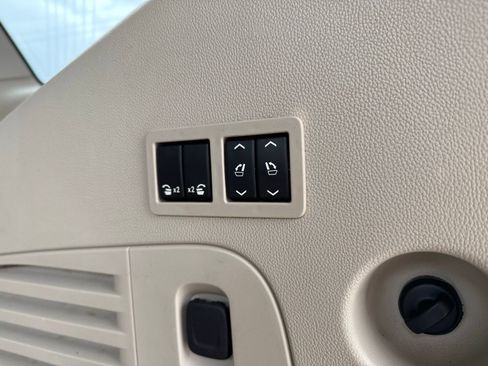 Used 2018 GMC Yukon Denali w/ Open Road Package image 31