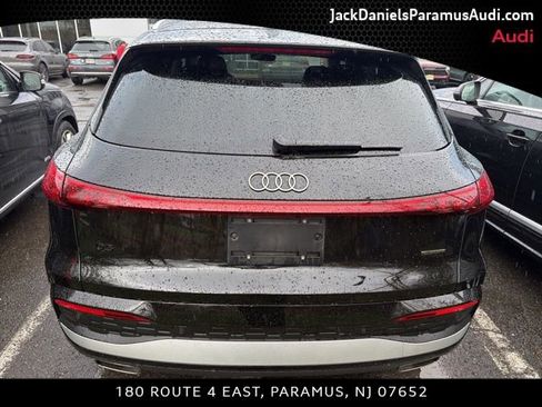 Used 2025 Audi Q5 Premium w/ Convenience Package image 5